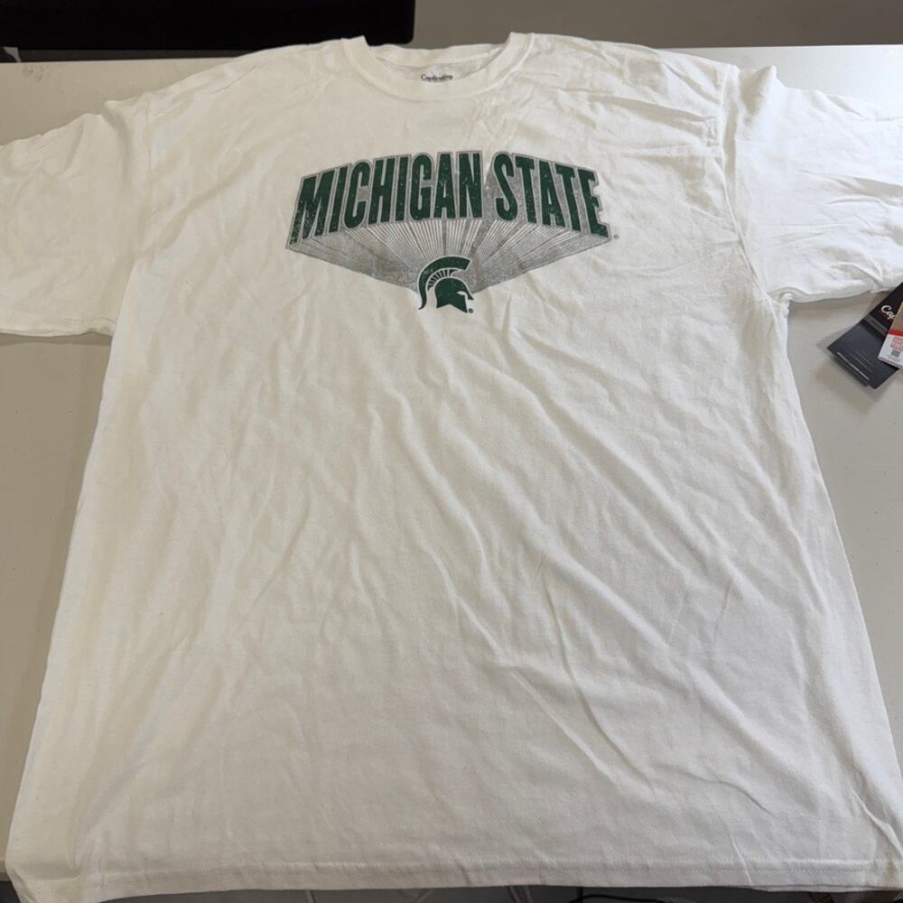 Michigan State Spartans Captivating T-Shirt XL NWT